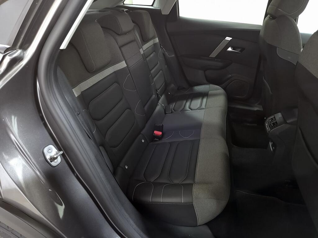 Citroën C4 BlueHDi 130 S&S EAT8 Shine 6