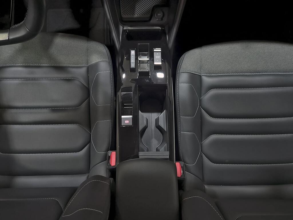 Citroën C4 BlueHDi 130 S&S EAT8 Shine 26