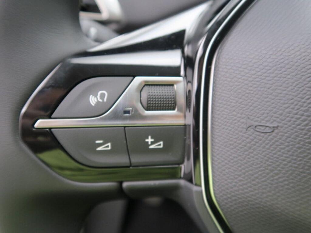 Peugeot 3008 1.2 PureTech 96KW S&S Allure Pack 8