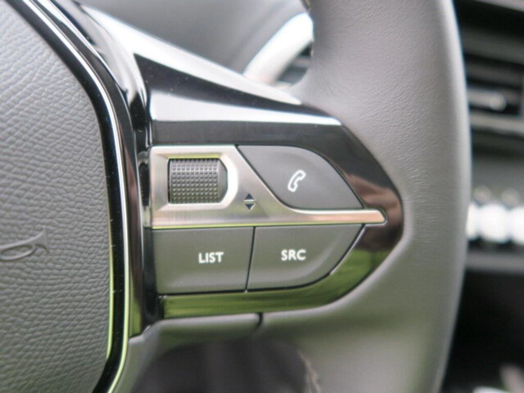 Peugeot 3008 1.2 PureTech 96KW S&S Allure Pack 9