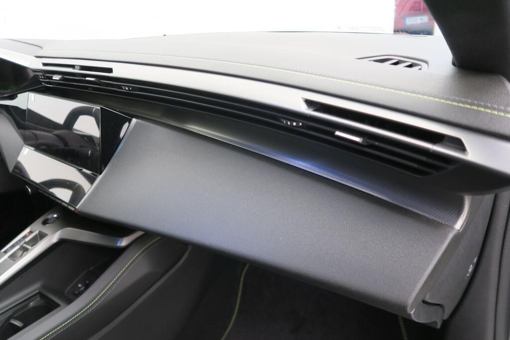 Peugeot 408 408 GT Puretech 130 EAT8 14