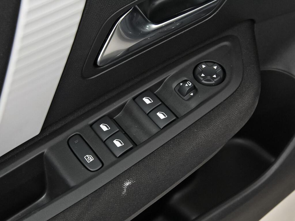 Citroën C4 Hybrid 136 e-DCS6 Plus 13