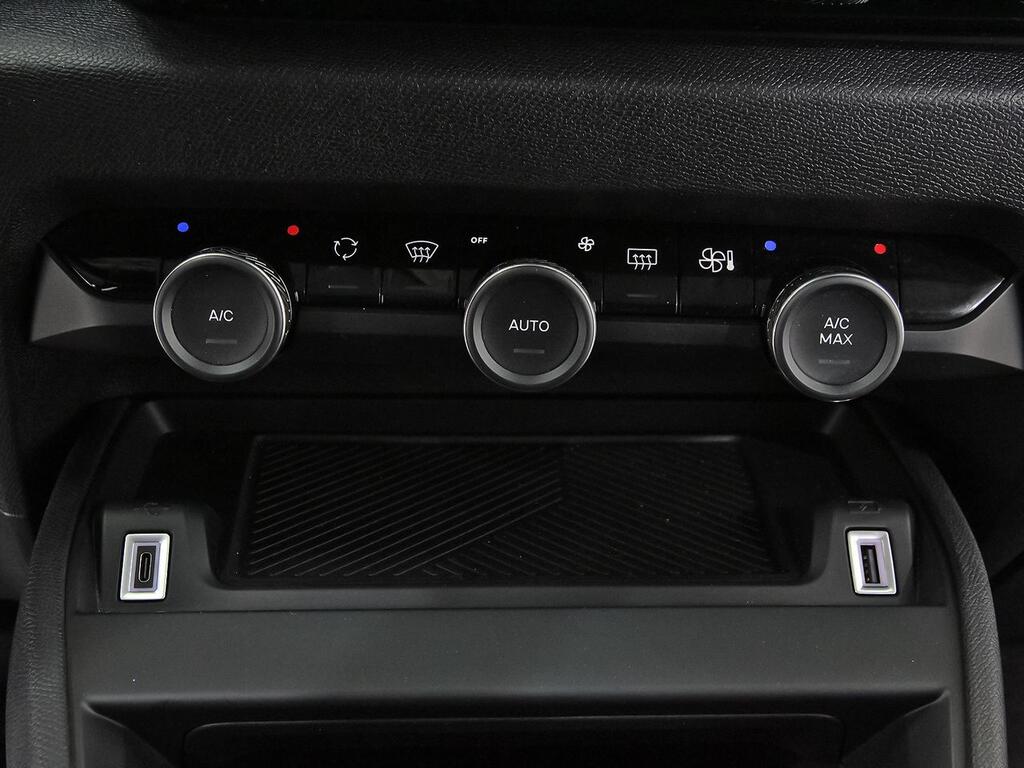 Citroën C4 Hybrid 136 e-DCS6 Plus 29