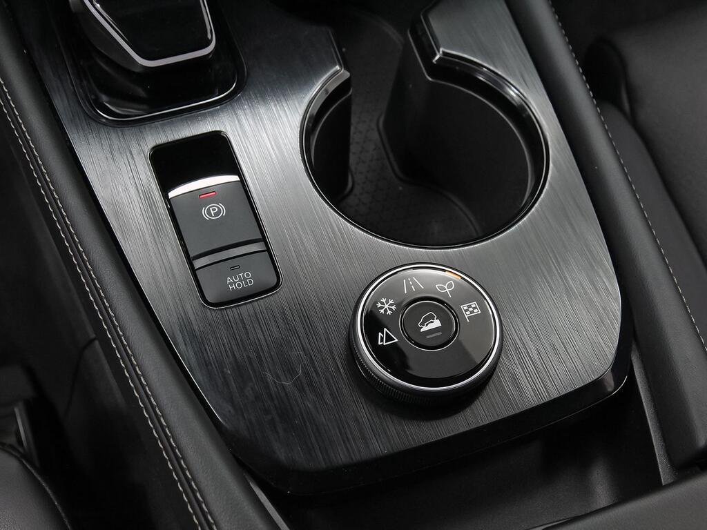 Nissan X-Trail 5pl 1.5 e-4ORCE 158kW 4x4 A/T Tekna 36