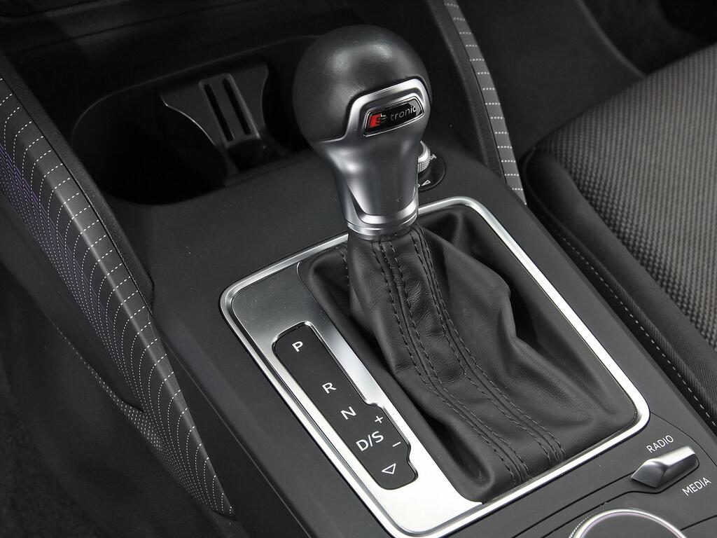 Audi Q2 Black Line 35 TDI 110kW (150CV) S tronic 31