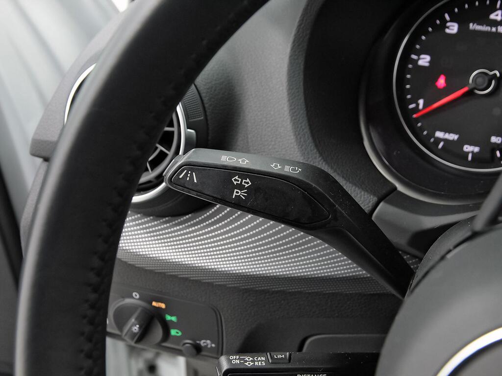 Audi Q2 Black Line 35 TDI 110kW (150CV) S tronic 16