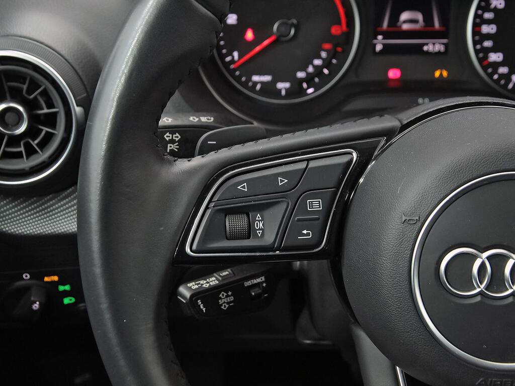 Audi Q2 Black Line 35 TDI 110kW (150CV) S tronic 19