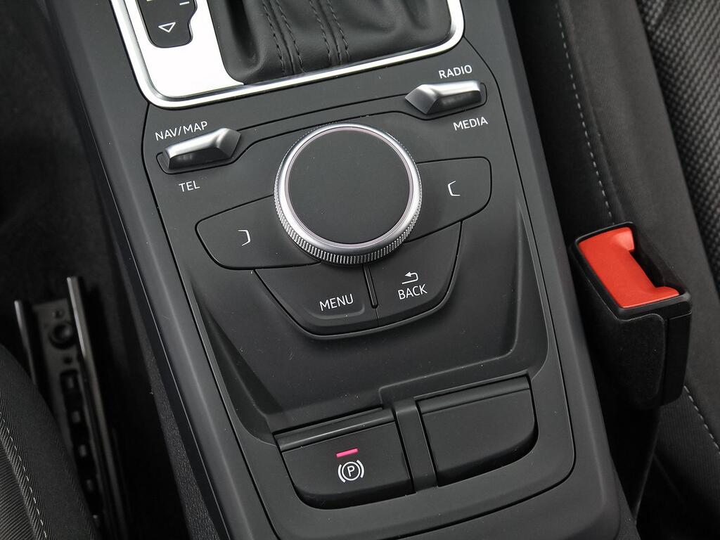 Audi Q2 Black Line 35 TDI 110kW (150CV) S tronic 30