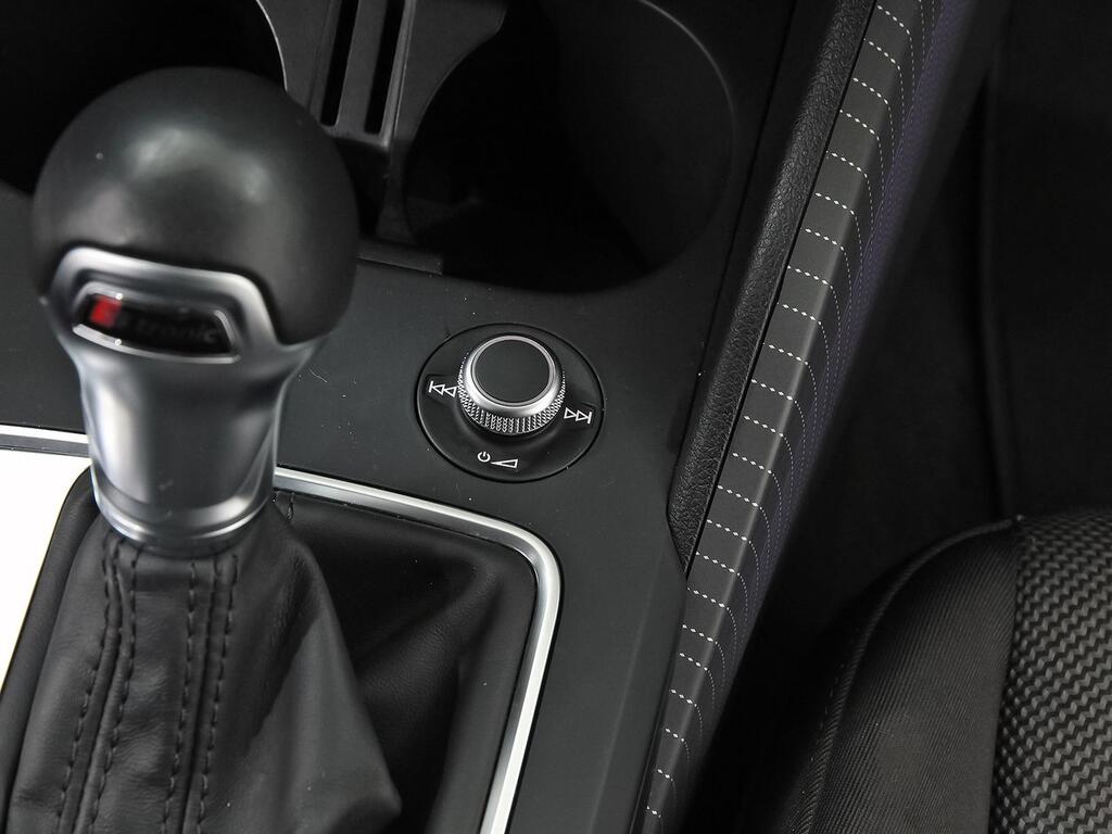 Audi Q2 Black Line 35 TDI 110kW (150CV) S tronic 32