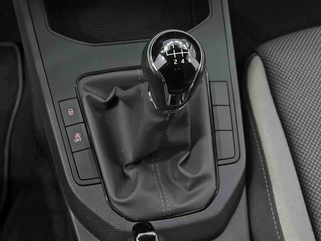 Seat Ibiza 1.0 MPI 59kW (80CV) Style Salta 26