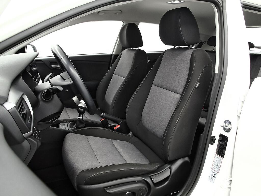 Kia Stonic 1.2 DPi 62kW (84CV) Concept 12