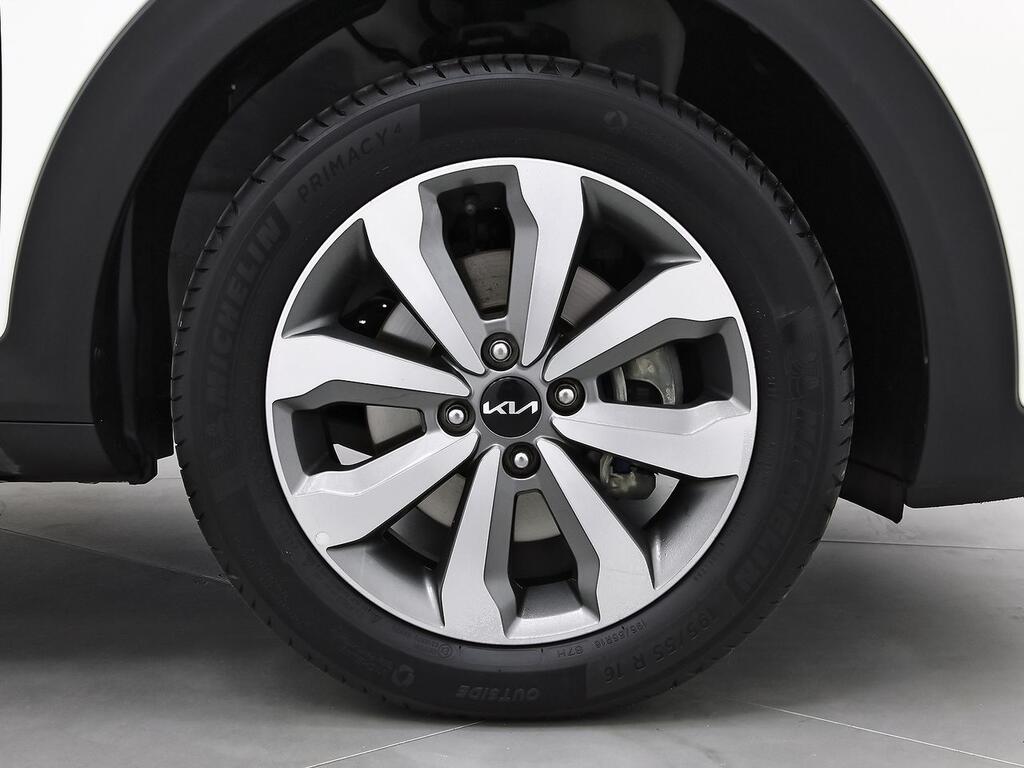 Kia Stonic 1.2 DPi 62kW (84CV) Concept 10