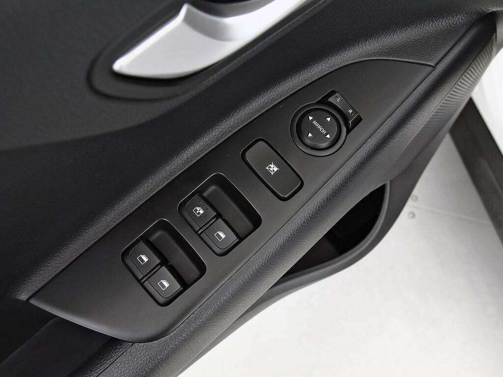 Kia Stonic 1.2 DPi 62kW (84CV) Concept 14