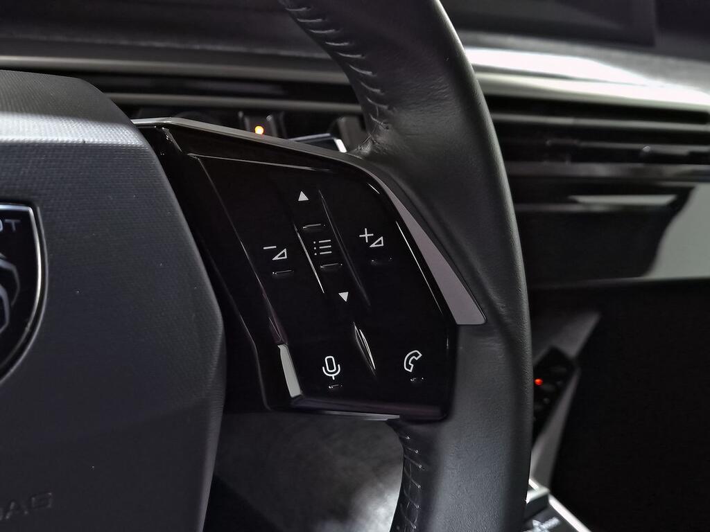 Peugeot 3008 Hybrid 1.2 100KW Allure eDCS6 17