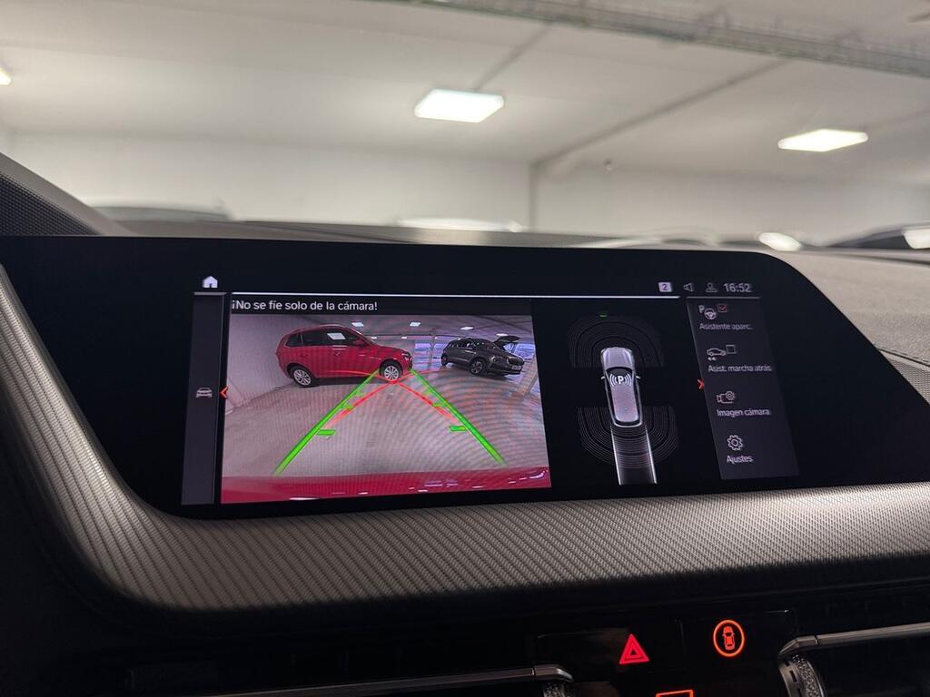 BMW Serie 1 116d Corporate Auto. 16