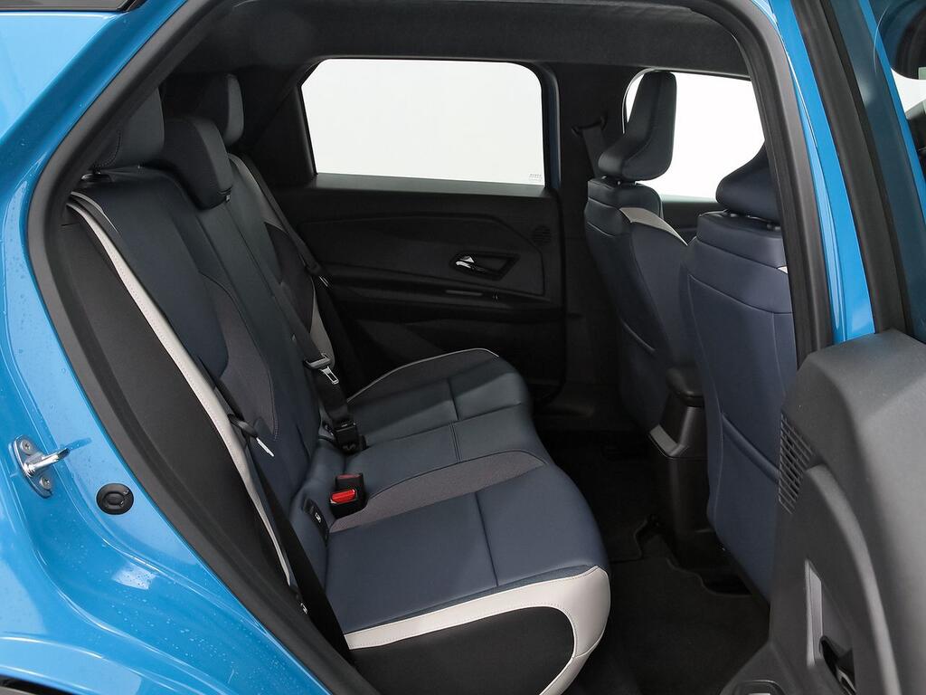 Nissan Micra Long Range 4x2 Tekna 8