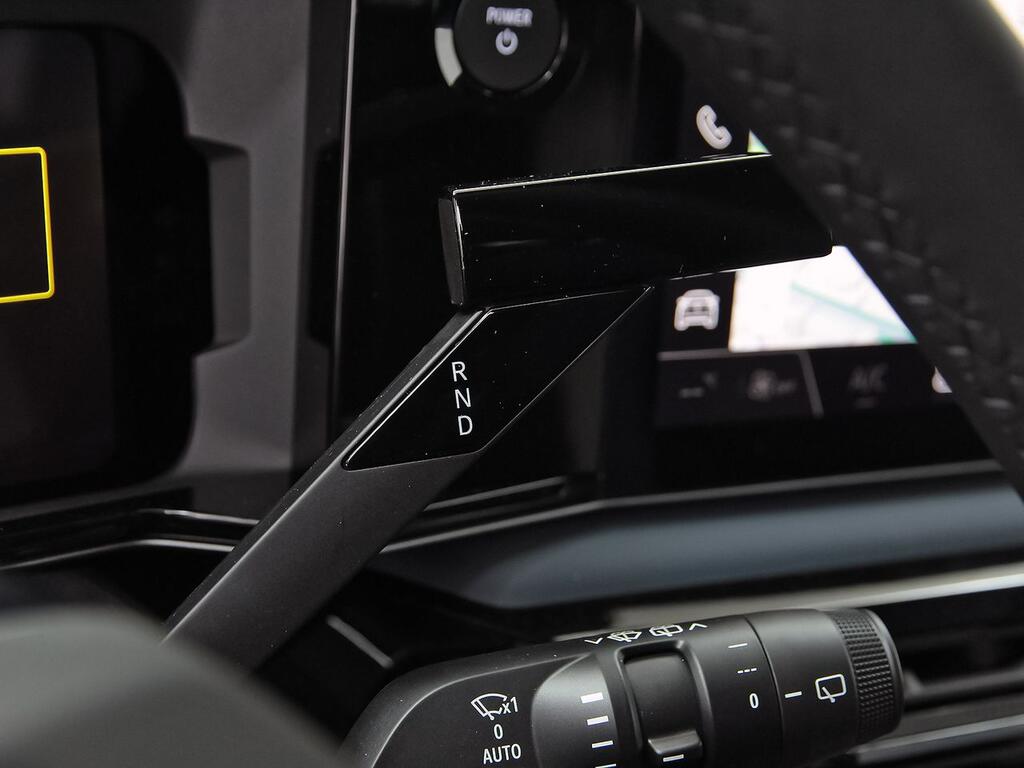 Nissan Micra Long Range 4x2 Tekna 18