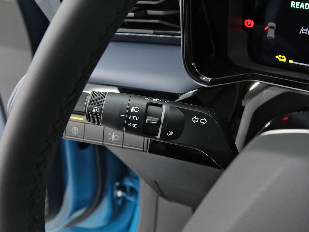 Nissan Micra Long Range 4x2 Tekna 15