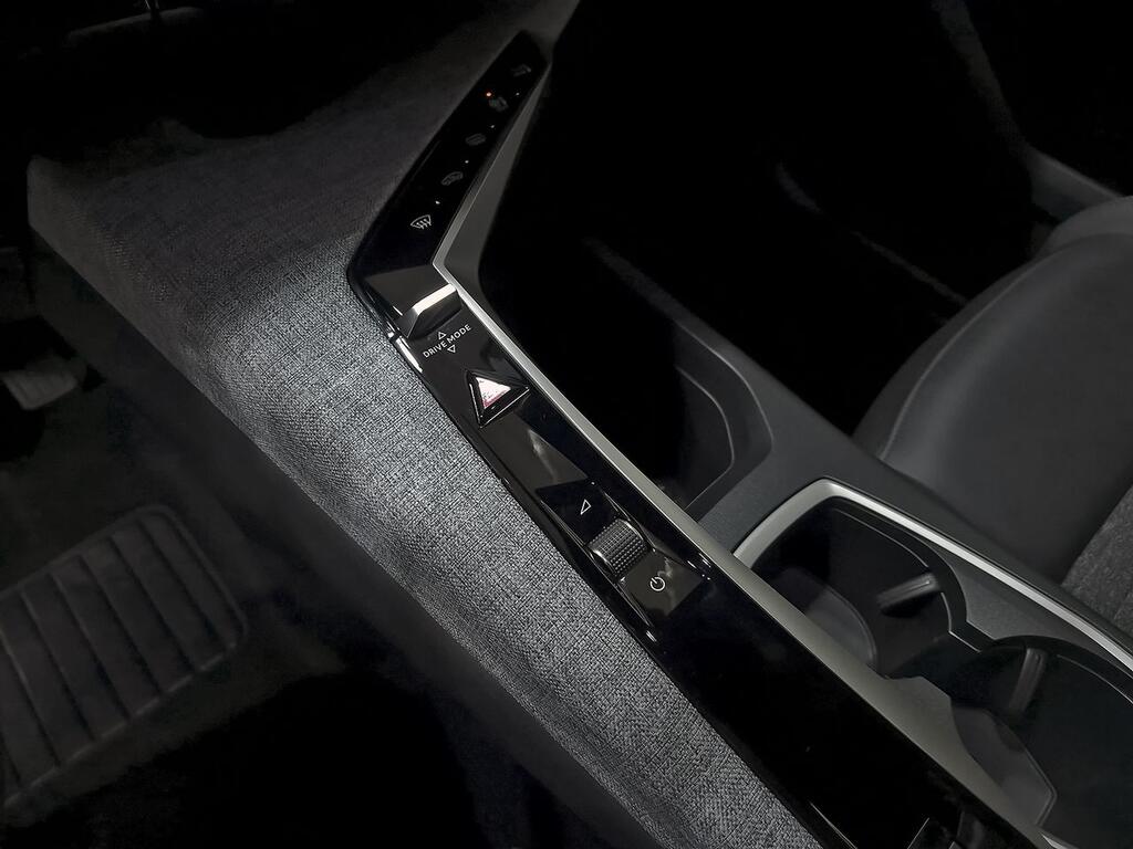 Peugeot 3008 Hybrid 1.2 100KW Allure eDCS6 29