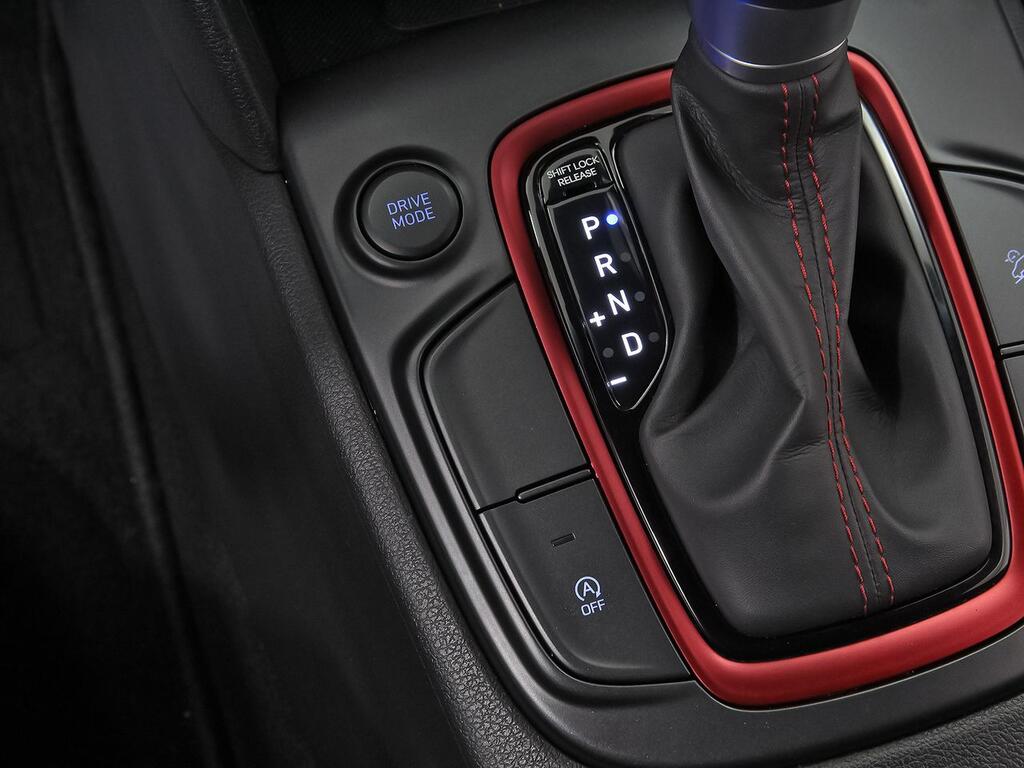 Hyundai Kona 1.6 TGDI Tecno Red 4X2 DT 31