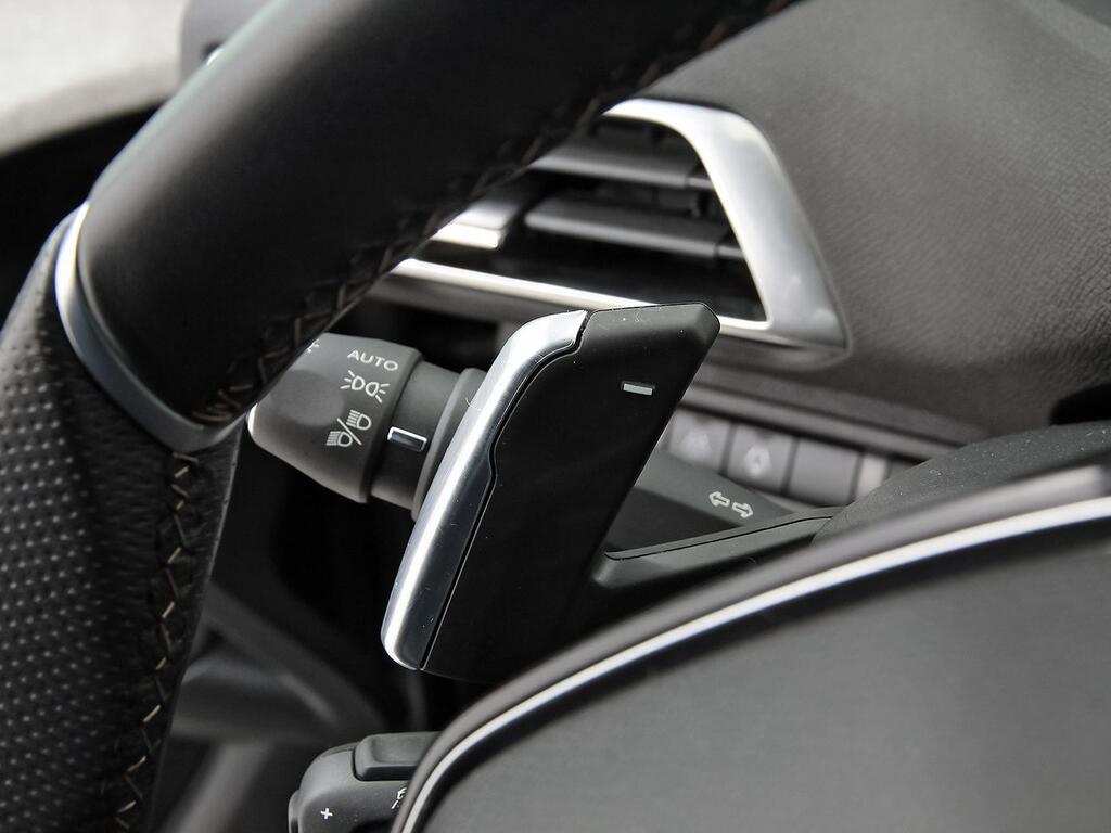 Peugeot 3008 1.2 PureTech 96KW S&S GT EAT8 16