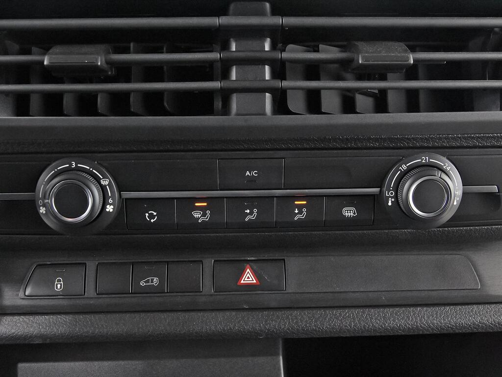 Peugeot Expert FG 1.5 BLUEHDI 120 STANDARD 4P 29