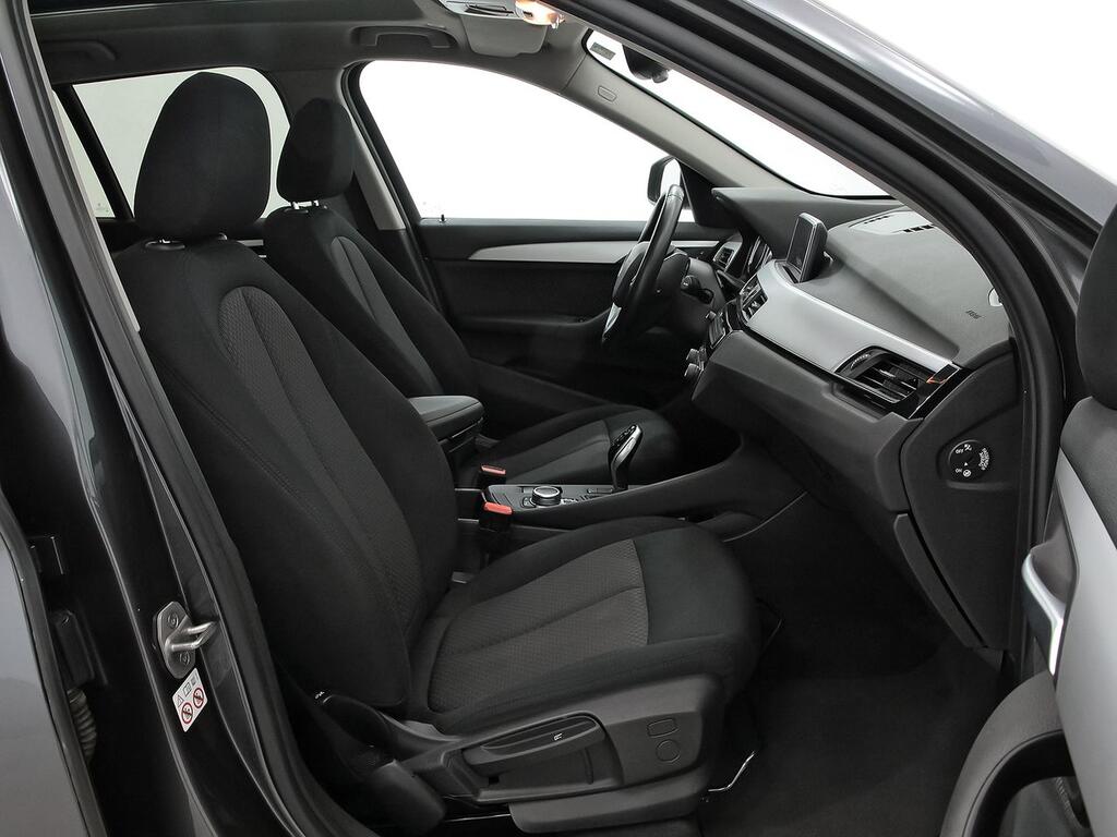 BMW X1 sDrive18i 7