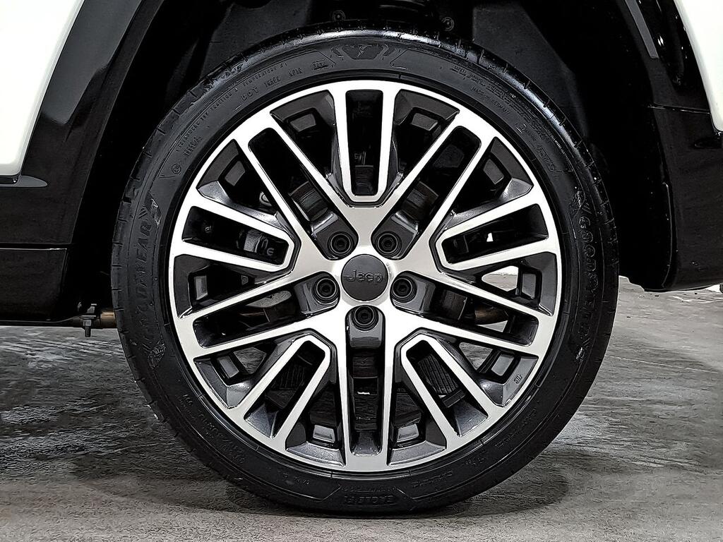 Jeep Compass 4Xe 1.3 PHEV 177kW Summit AT AWD 11