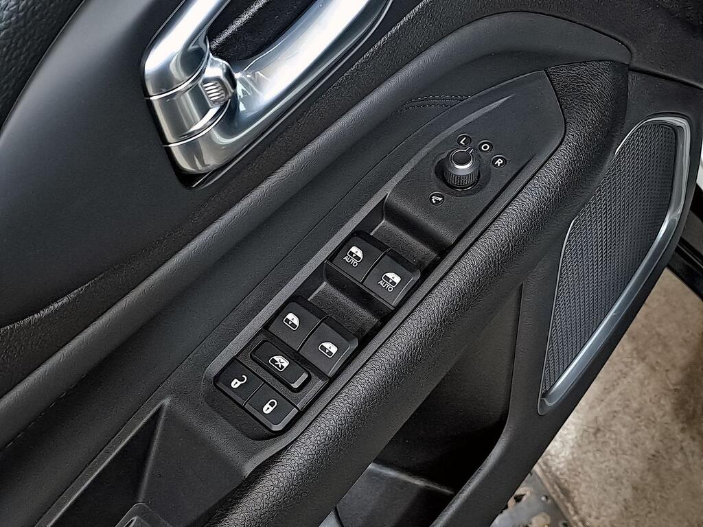 Jeep Compass 4Xe 1.3 PHEV 177kW Summit AT AWD 13