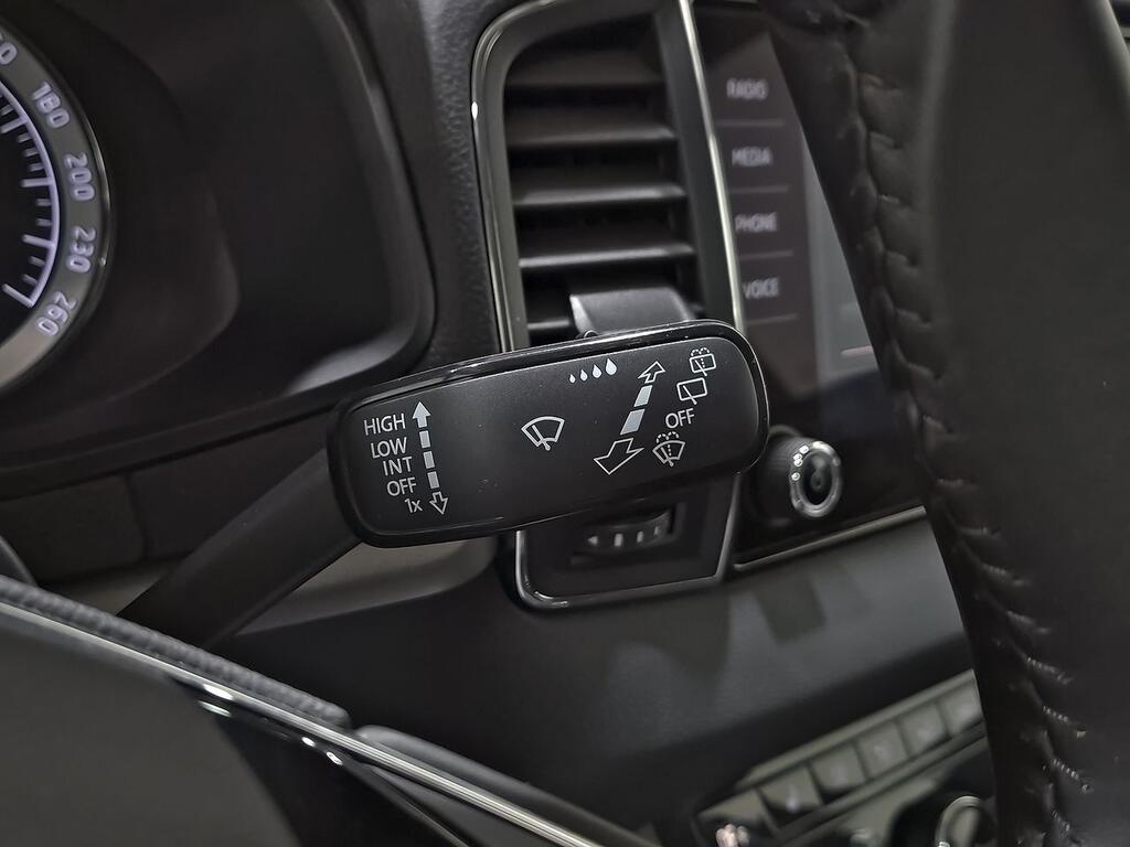 Skoda Karoq 1.0 TSI 81kW (110CV) Ambition 13