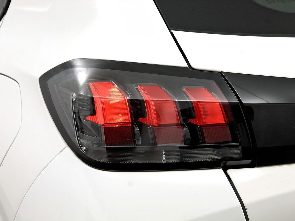 Peugeot 208 BlueHDi 73kW (100CV) Active 8