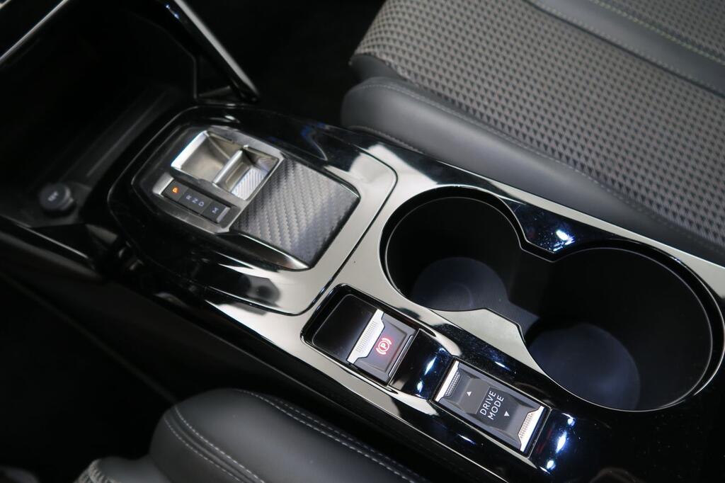 Peugeot 2008 GT Puretech 130 S&S EAT8 12