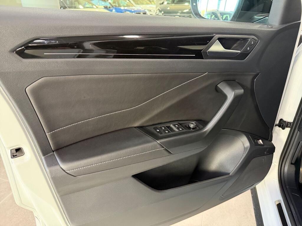 Volkswagen T-Roc R-Line 1.5 TSI 110kW (150CV) 13