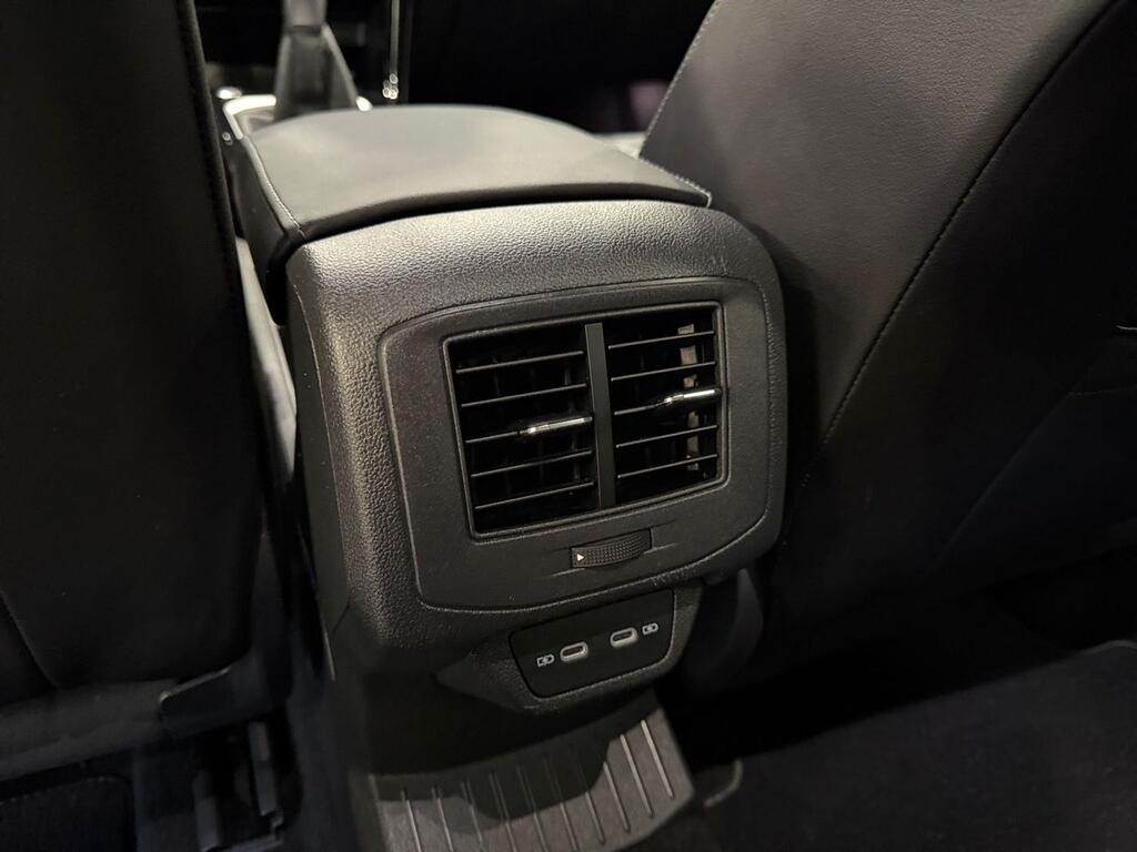 Volkswagen T-Roc R-Line 1.5 TSI 110kW (150CV) 11