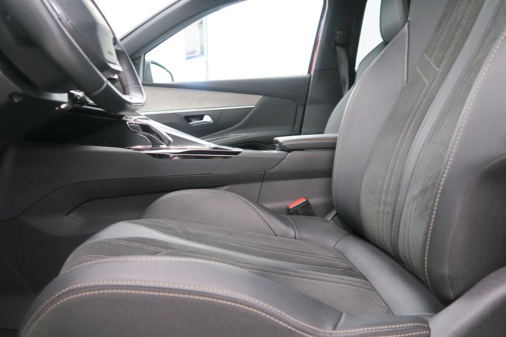 Peugeot 3008 1.5 BlueHDi 96kW S&S GT EAT8 15