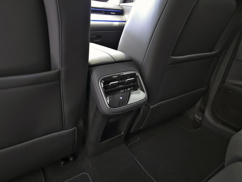 Ebro S800 1.5 TGDI PHEV Premium E-CVT 31