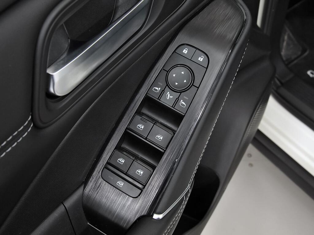 Nissan Qashqai E-POWER 140 KW (190 CV) N-Connecta 12