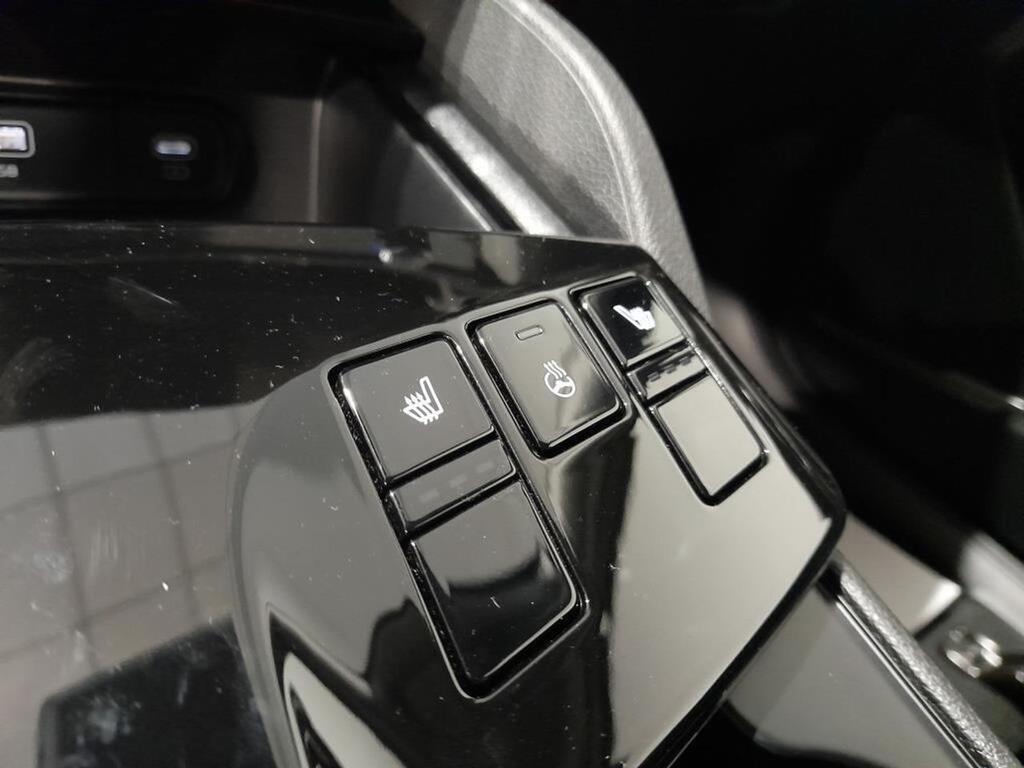 Kia Sportage 1.6 T-GDi MHEV 180CV Tech 4x4 DCT 27