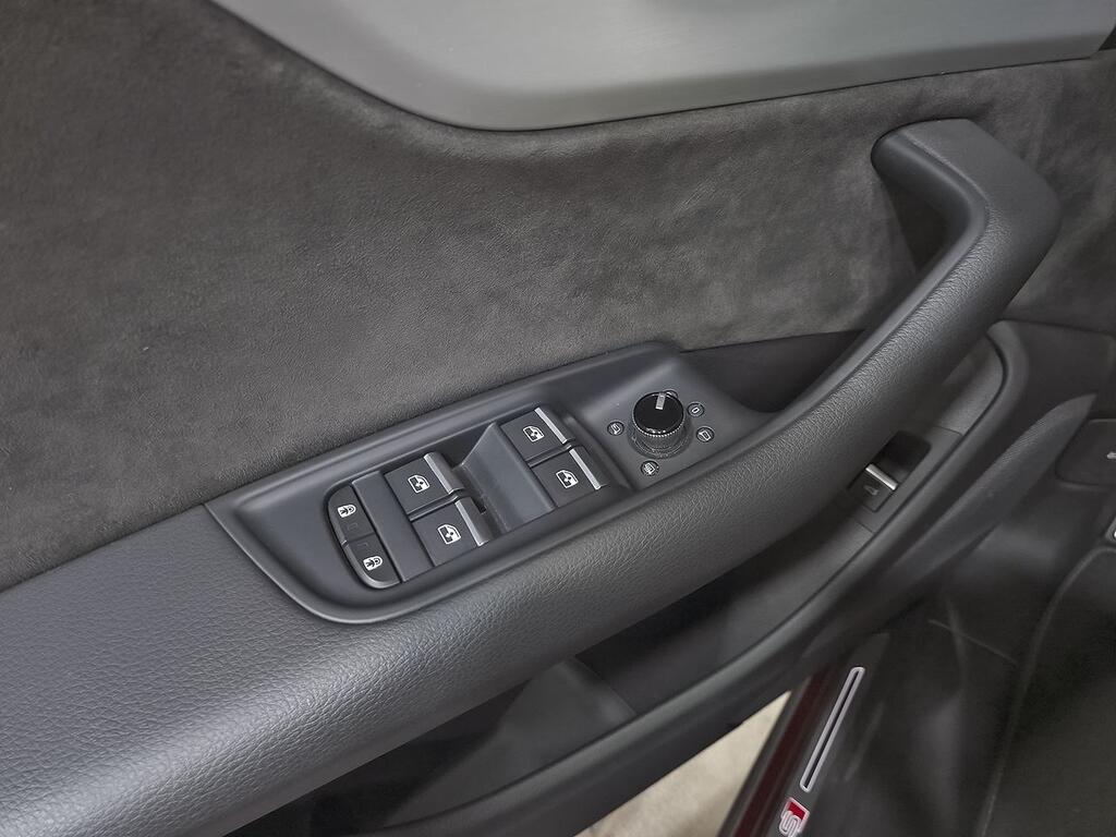 Audi Q8 45 TDI 170kW Black L quattro tiptronic 11