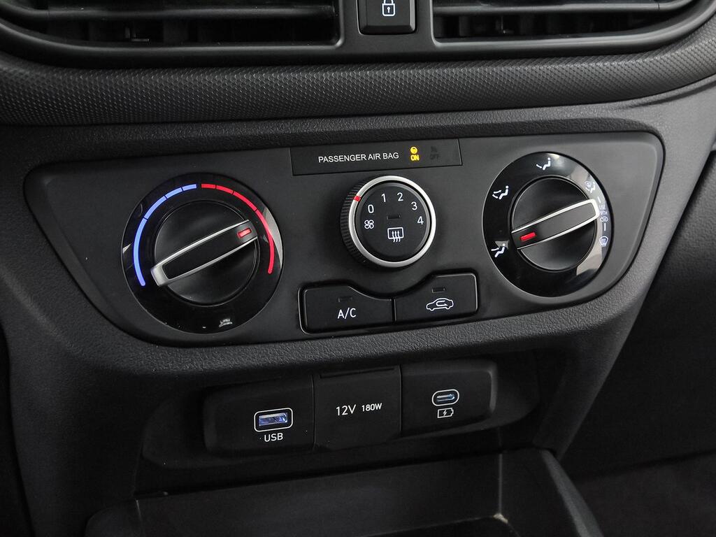 Hyundai i10 1.0 Klass 27