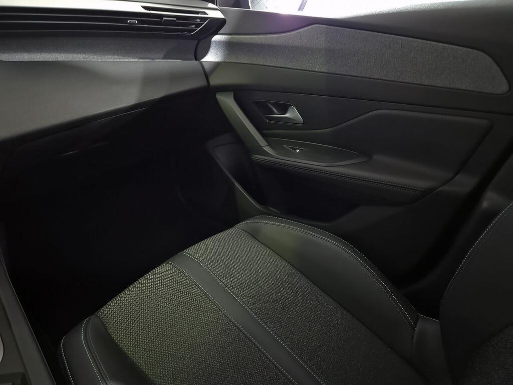 Peugeot 308 5P Allure PureTech 130 S&S MAN 31