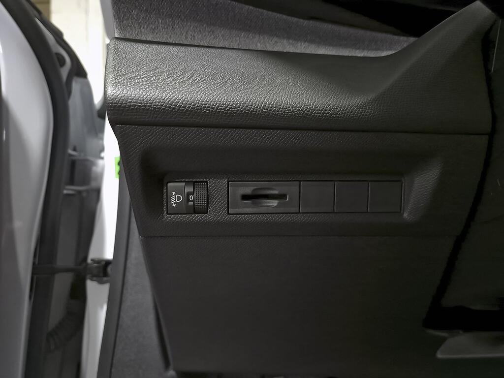 Peugeot 308 5P Allure PureTech 130 S&S MAN 13