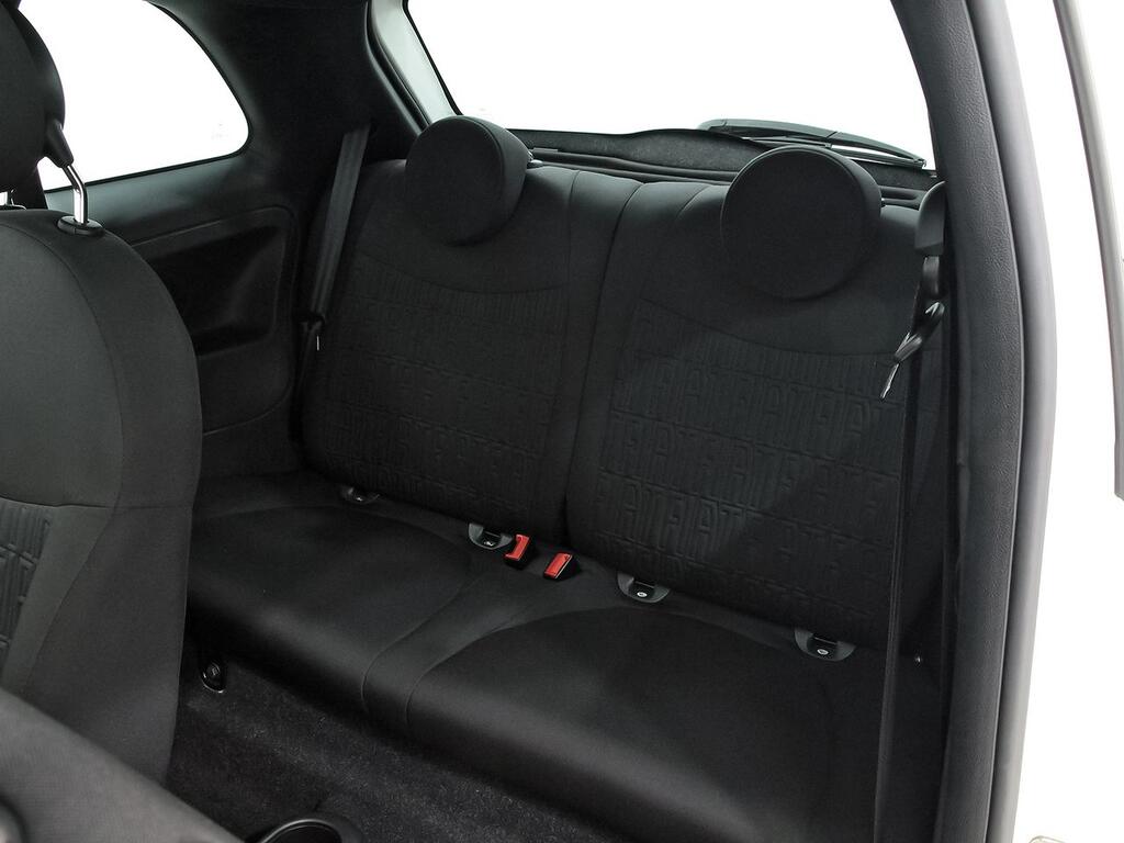 Fiat 500 Dolcevita 1.0 Hybrid 51KW (70 CV) 9