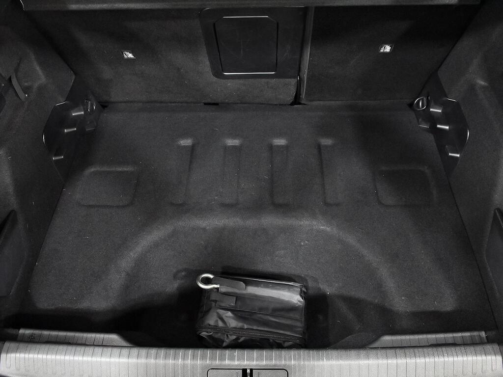 Citroën C4 ë-C4 eléctrico 100kW 50kWh Shine 41