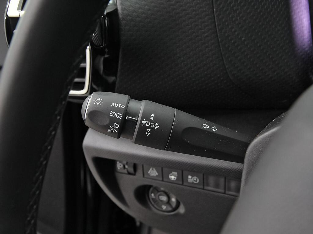 Citroën C4 ë-C4 eléctrico 100kW 50kWh Shine 16