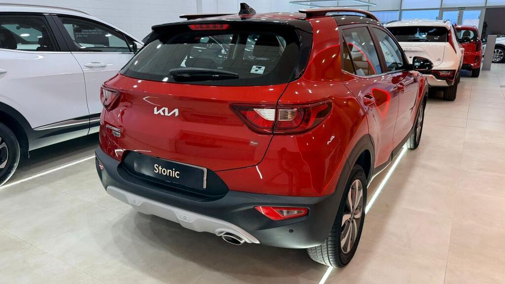 Kia Stonic 1.0 T-GDi 74kW (100CV) MHEV iMT Drive 17