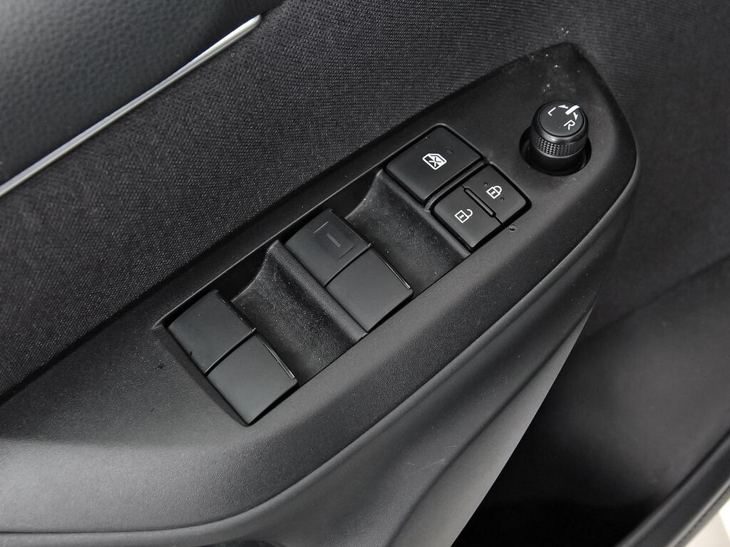 Mazda 2 1.5 85 kW (116 CV) CVT Centre-line 21