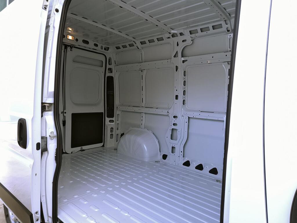 Fiat Ducato 2.2 BLUEHDI 140CV 33 L2H2 4P 9