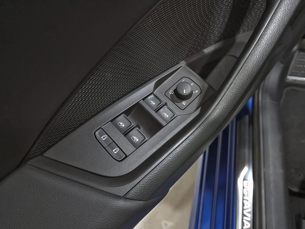 Skoda Octavia Combi 2.0 TDI 110kW(150CV) DSG Sportline 9