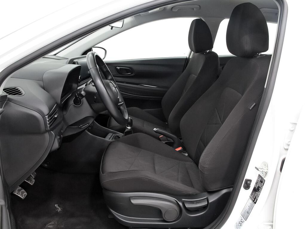 Hyundai Bayon 1.2 MPI Maxx 8